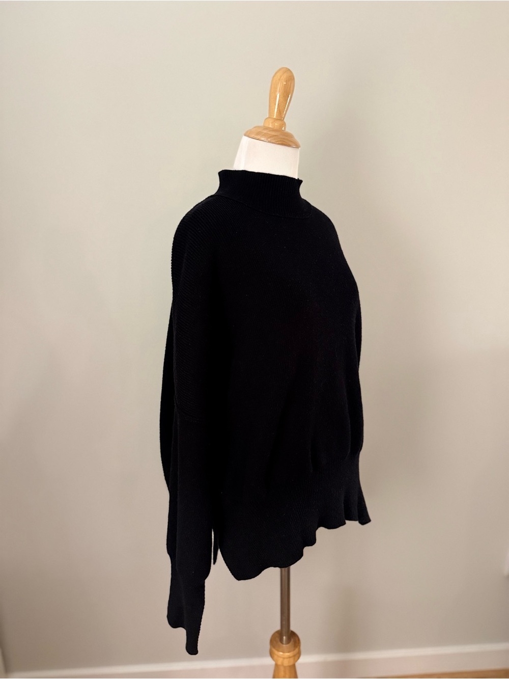 Like New ★ Altar’d State ★ Black Crew Neck Oversized Women's Sweater